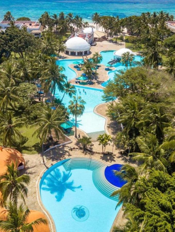 Southern Palms Beach Resort Diani Beach Exterior foto