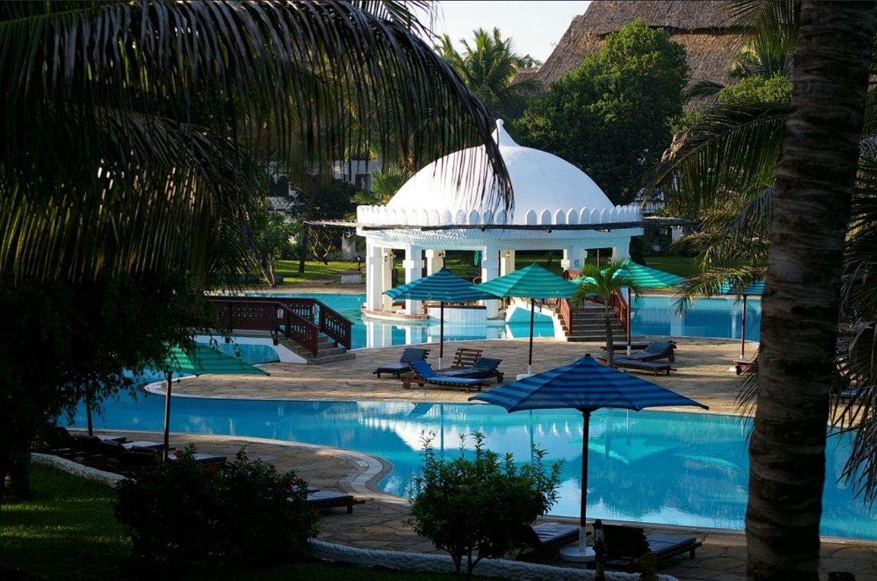 Southern Palms Beach Resort Diani Beach Exterior foto