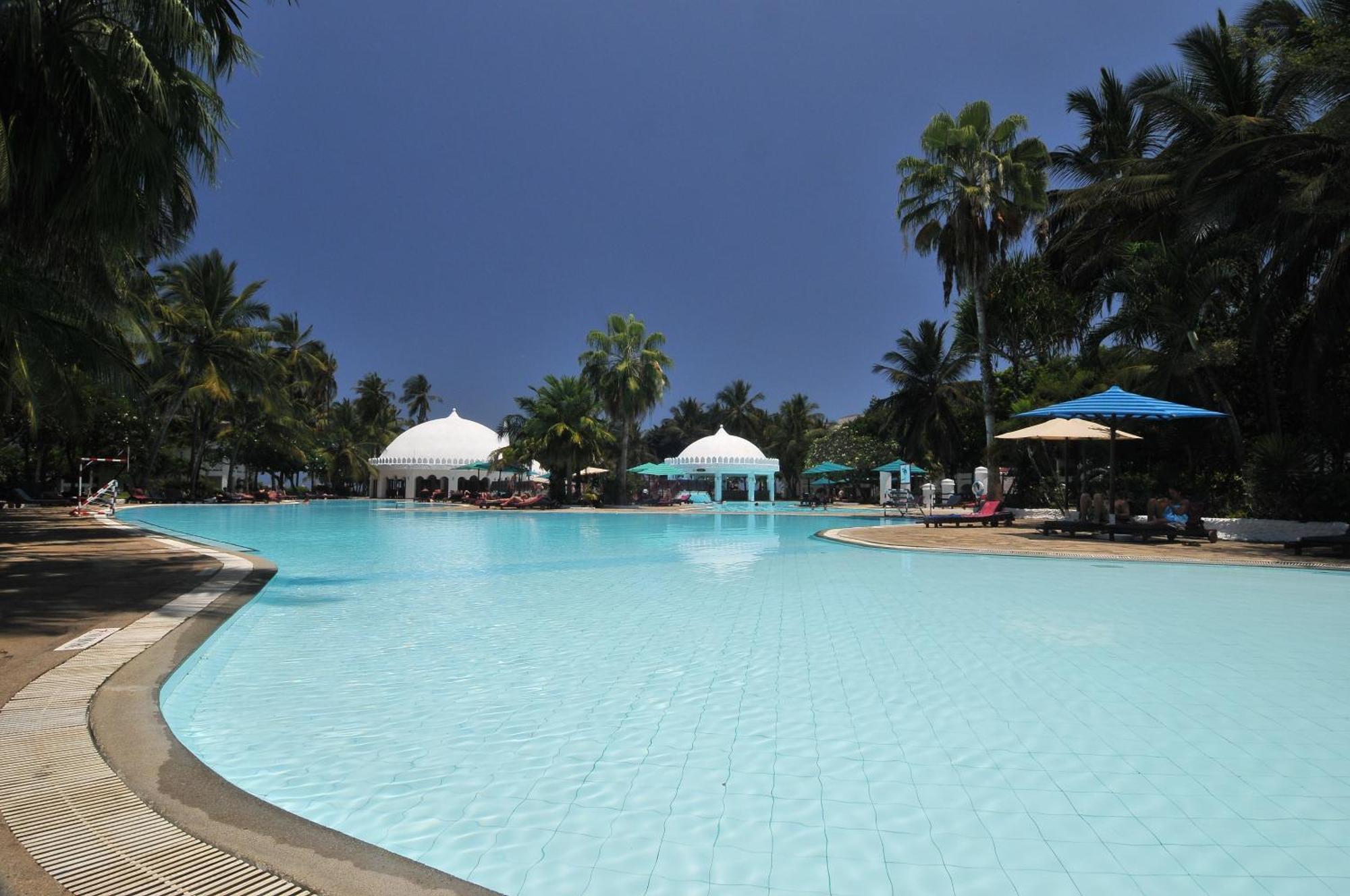 Southern Palms Beach Resort Diani Beach Exterior foto